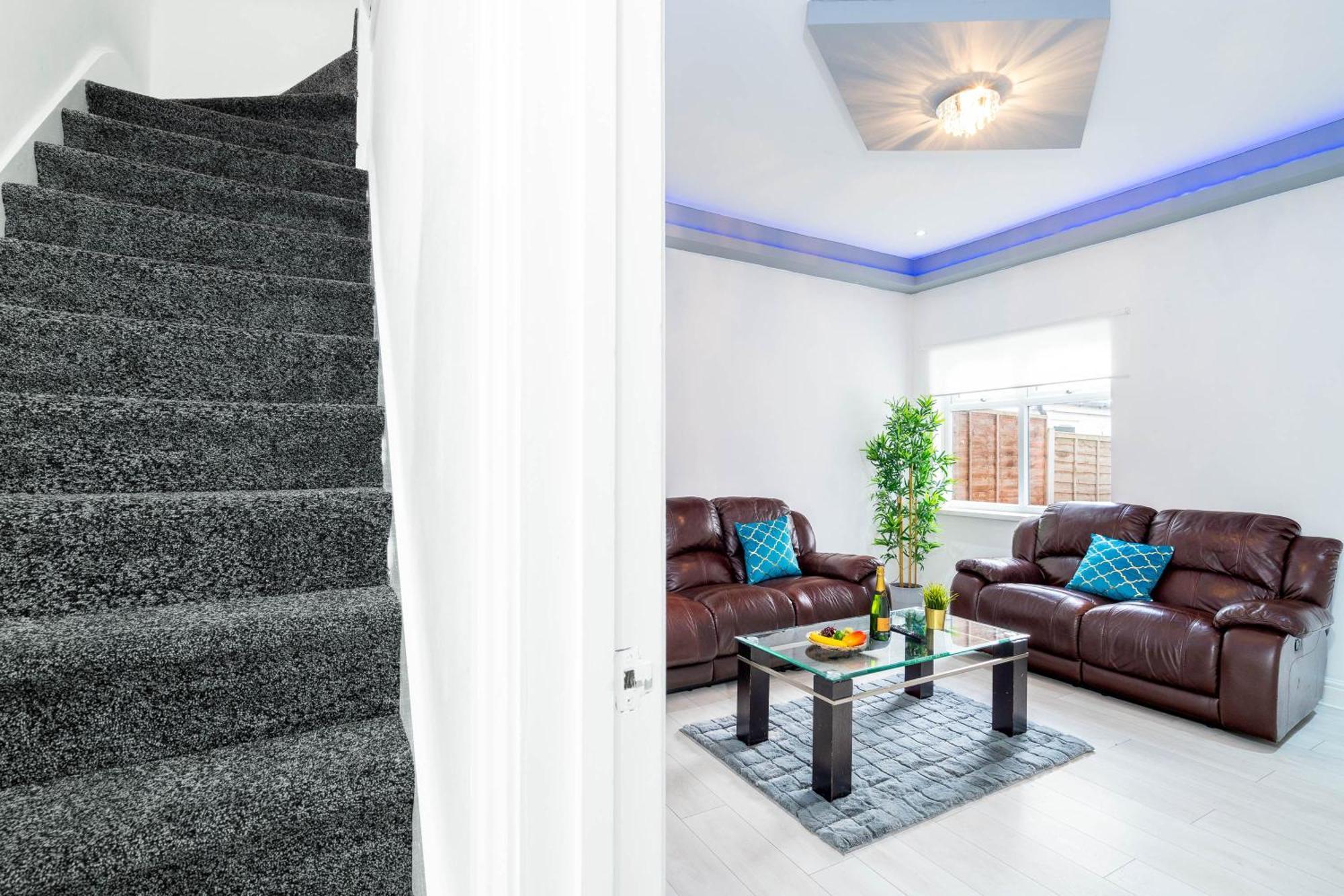 Five Bedroom Townhouse - Near City Centre - Edgbaston - On Street Parking - Wifi - Netflix - 974P Birmingham Dış mekan fotoğraf