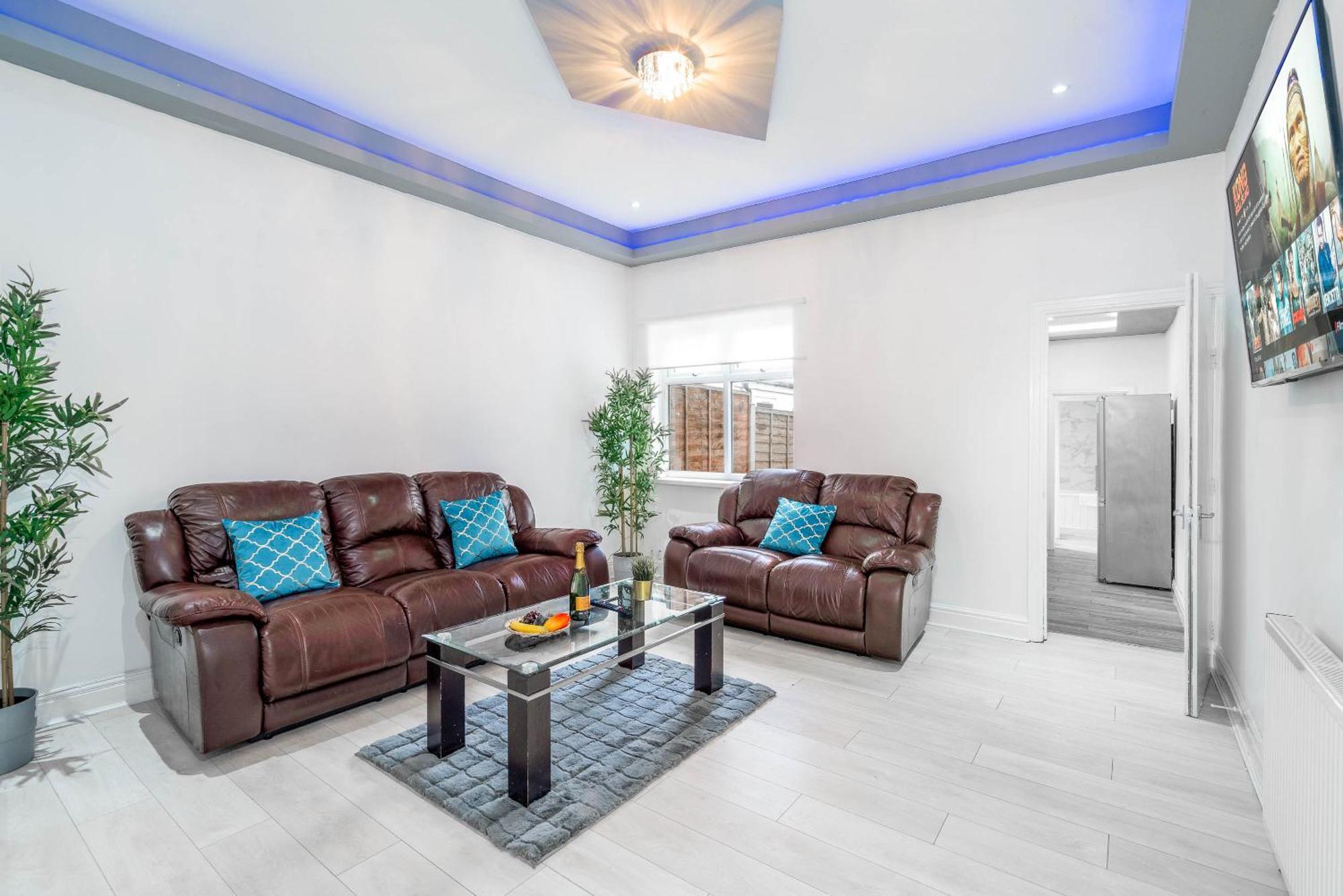 Five Bedroom Townhouse - Near City Centre - Edgbaston - On Street Parking - Wifi - Netflix - 974P Birmingham Dış mekan fotoğraf